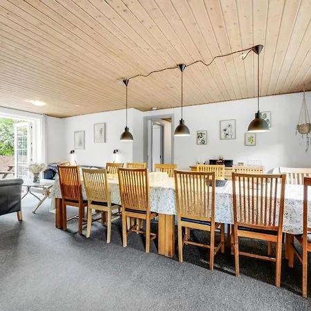 Vakantiehuis Ulf - 2km From The Sea By Interhome