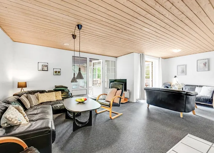 Ulf - 2km From The Sea By Interhome *